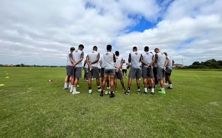 ASA faz treino de apronto para o jogo deste sábado, diante do Bahia de Feira
