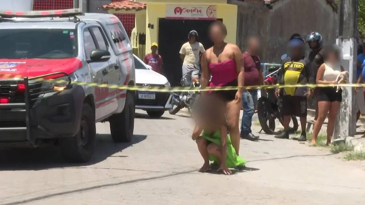 Técnica de enfermagem é assassinada a tiros e filha encontra corpo na rua