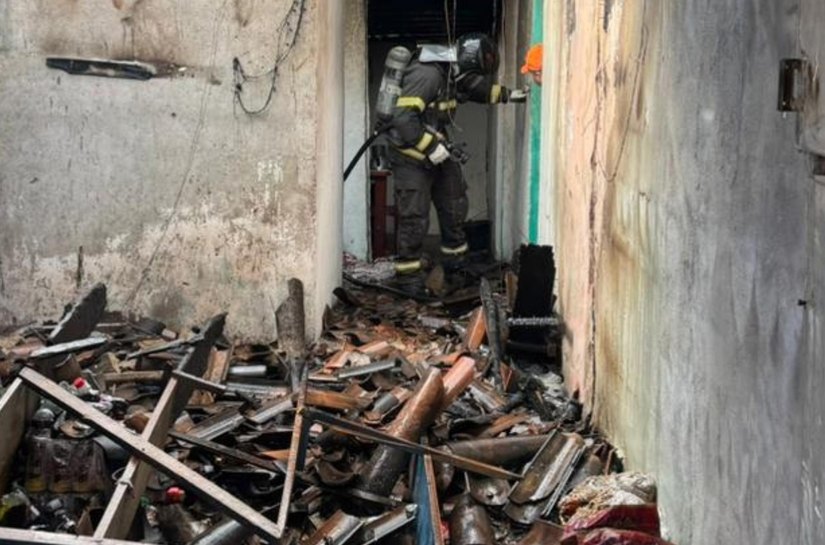 Corpo de Bombeiros combate incêndios em estabelecimentos comerciais em Maceió e Arapiraca
