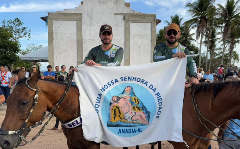 Cavalgada e Festa do Mastro marcam o início da Festa de Nossa Senhora da Piedade em Anadia