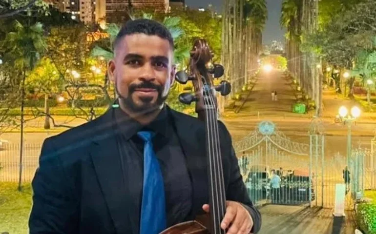 Em estreia literária premiada, violoncelista mineiro cruza poesia, crônica e ensaio para questionar a naturalização do racismo no Brasil contemporâneo
