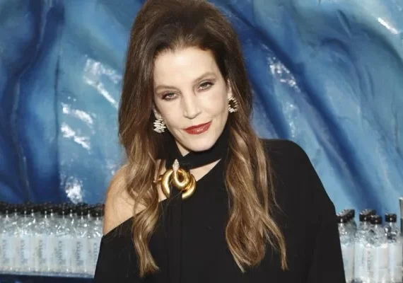 Casa de Elvis tem tributo a Lisa Maria Presley antes de funeral