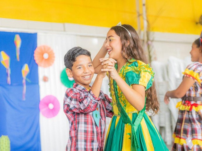 Projeto Mais Pela Educação leva escola em tempo integral para 900 crianças da parte alta de Maceió