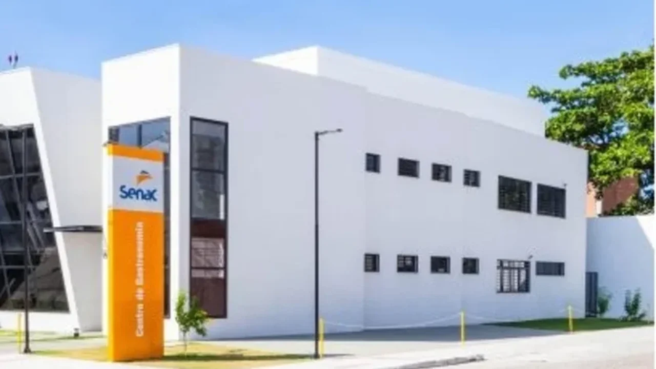Senac RJ oferece cursos e atendimento para pets no Píer Mauá durante a Semana S