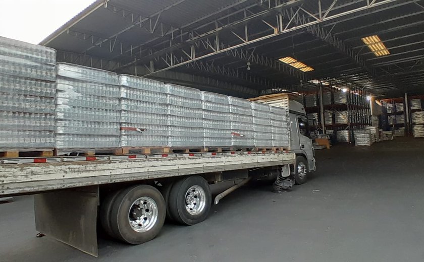 Setor de água mineral auxilia a população do RS