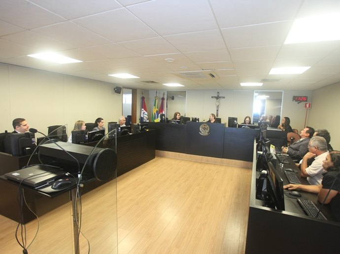 Jornalistas e empresas não chegam a acordo e nova audiência acontece dia 23