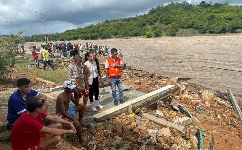 Prefeitura de Branquinha inicia limpeza de ruas e ações em diversas áreas após a enchente