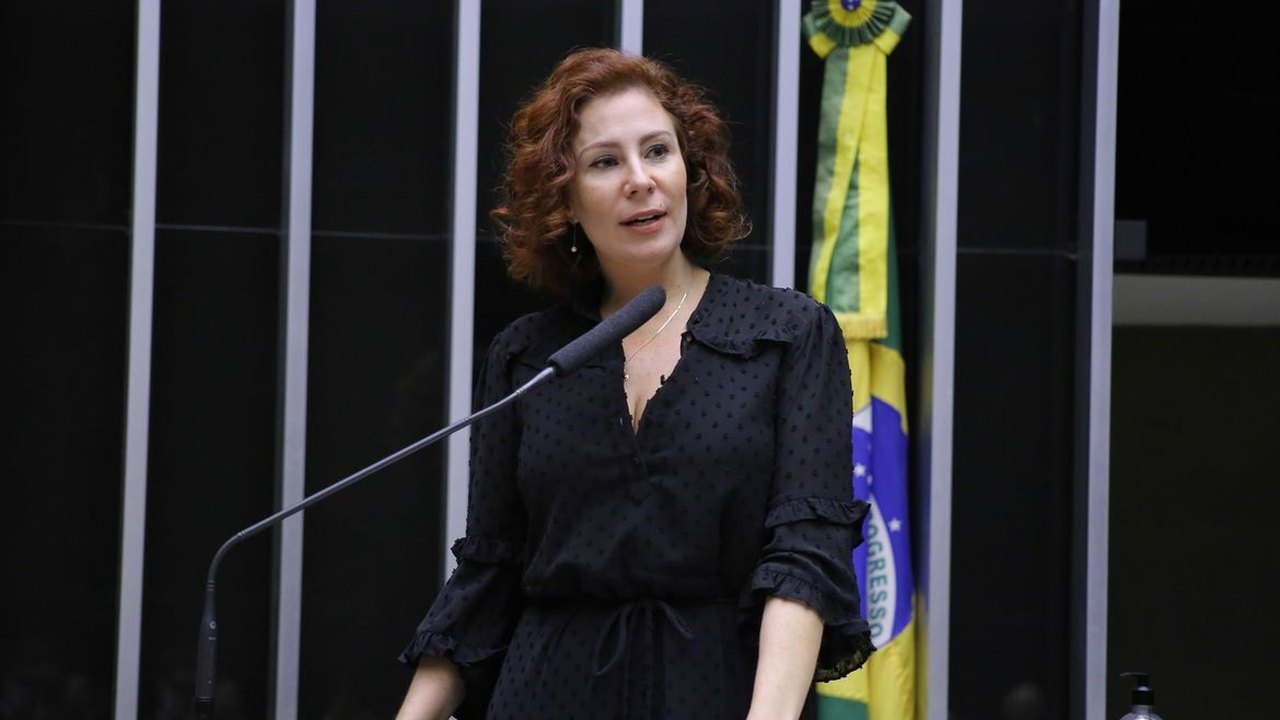 Conselho de Ética arquiva processo sobre Carla Zambelli ter xingado colega