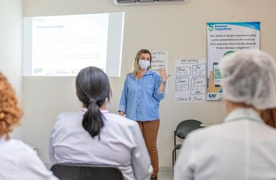 Equipe socioambiental orienta técnicos das unidades de saúde do Município