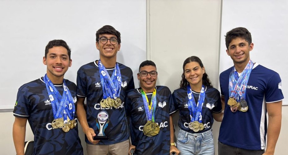 Cesmac celebra desempenho excepcional dos atletas da natação em 2025