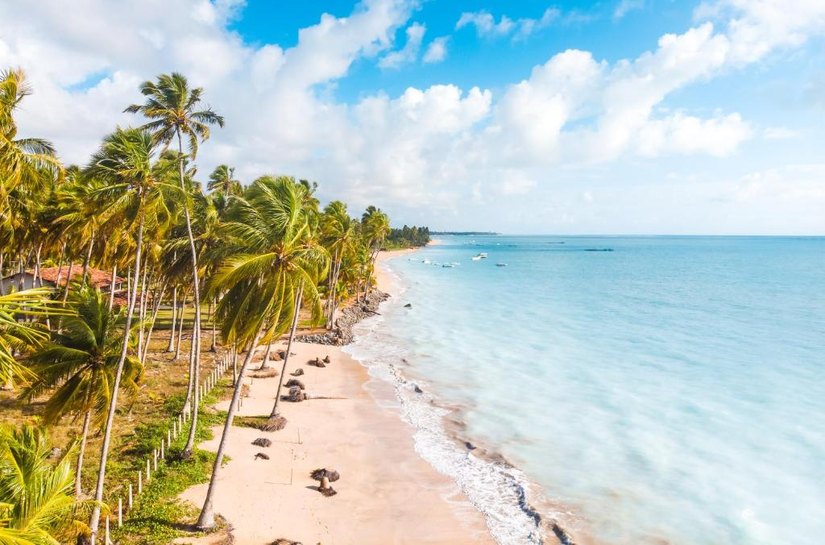 Verão perfeito: Booking.com indica 5 destinos o Brasil para quem ama praia, piscina e sol