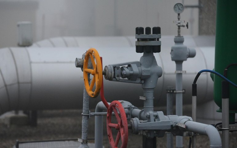 Especialista alerta que GNL dos EUA enfraquece Europa e amplia dependência geopolítica