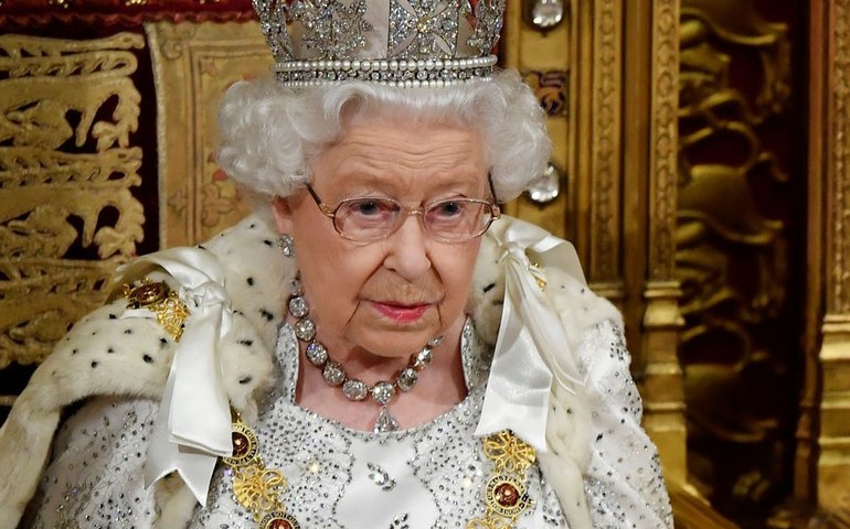 Família real divulga vídeo da infância de Elizabeth II, que completa 94 anos