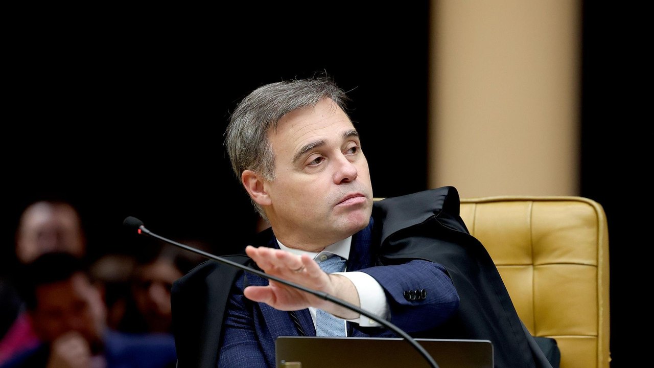 AGU diz que não agiu em nome da PF para tirar Mendonça: 'Intervenção processual'