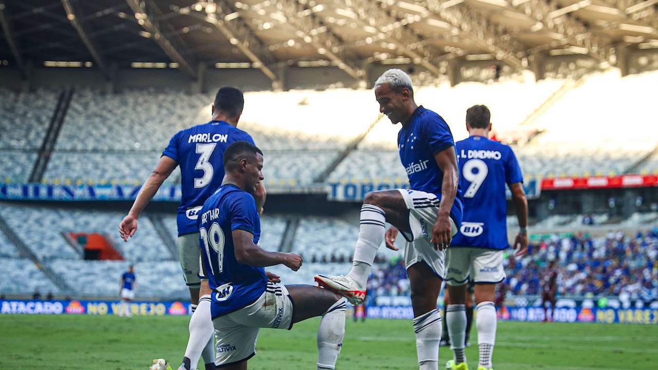 Cruzeiro supera Patrocinense com facilidade no Mineiro