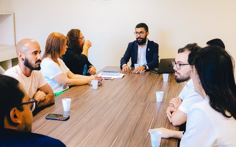 OAB aciona Sesau após alta de 500% em hormônios para a comunidade LGBTQIA+