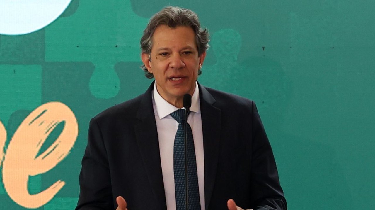 Haddad entrega hoje a Lula plano contra efeitos do tarifaço dos EUA