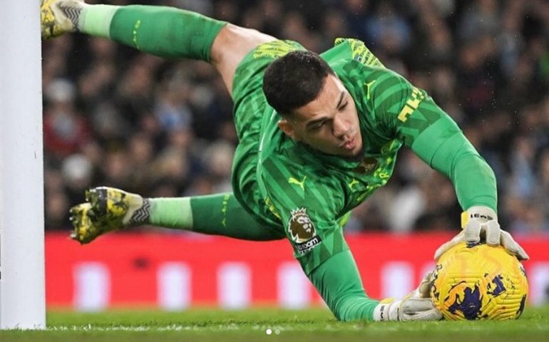 Ederson sai machucado de Liverpool x City e vira dúvida na seleção brasileira