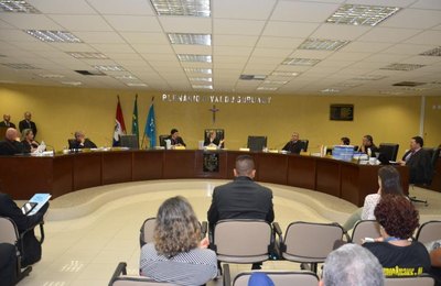 TCE regulamenta atribuições de Auditores e amplia Câmaras Deliberativas