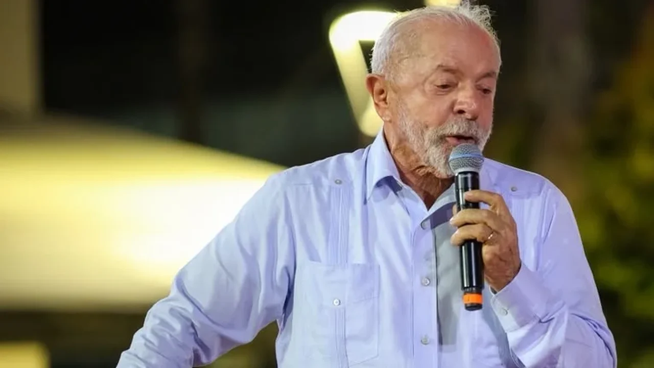 Fim da escala 6x1 tem efeito limitado sobre imagem do governo Lula, aponta AP Exata