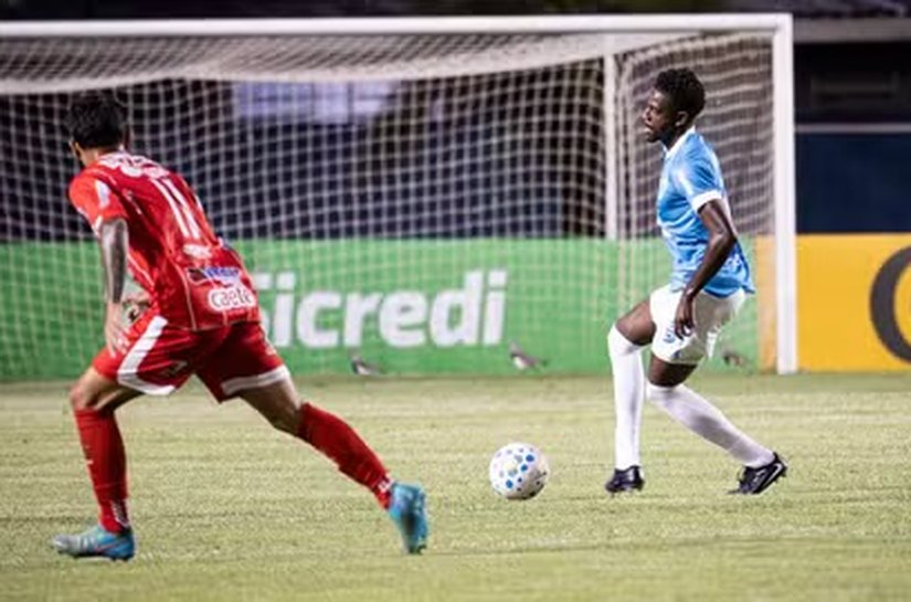 Penedense perde por 1 a 0 para o Londrina e se despede da Copa do Brasil