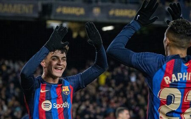 Raphinha dá assistência, Pedri marca e Barcelona bate Getafe no Espanhol