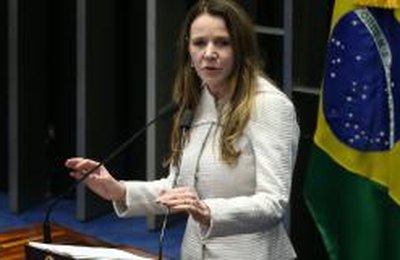 CCJ do Senado aprova proposta de reforma política com fim de coligações