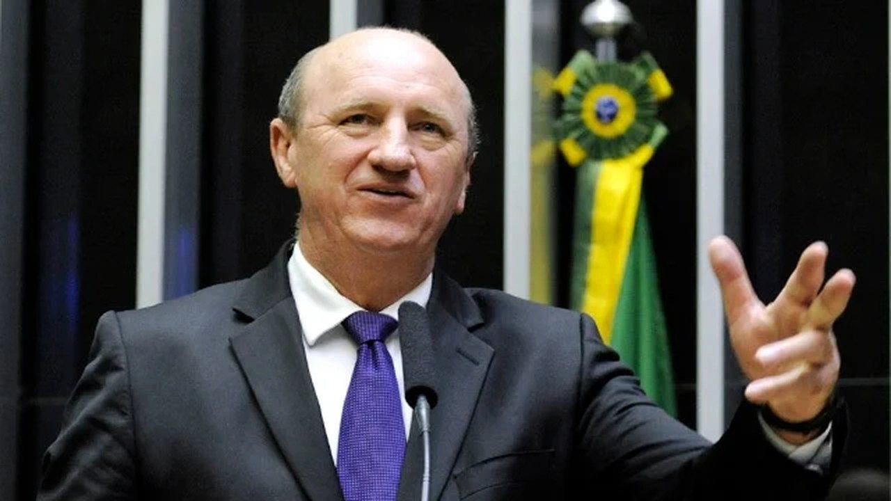 Ministro da Agricultura confirma Neri Geller como secretário de política agrícola