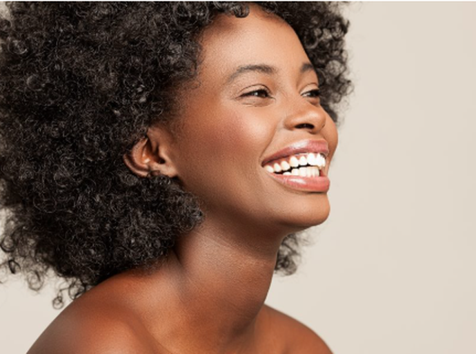 Transição capilar: mais do que estética, um ato de identidade e resistência