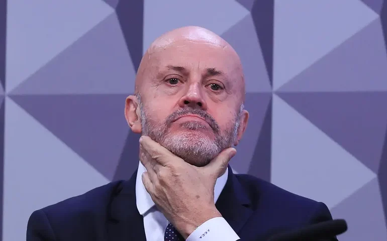 Careca do INSS e empresária investigada mantiveram contato após ação da PF