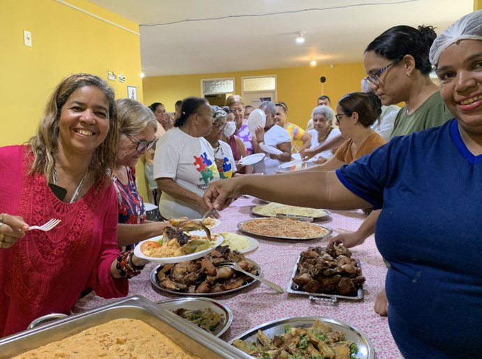 Cras Cacilda Sampaio promove almoço de Páscoa para usuários