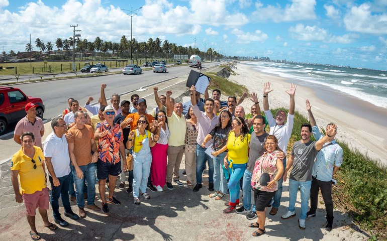 Prefeito JHC autoriza obra de contenção marítima do Pontal da Barra