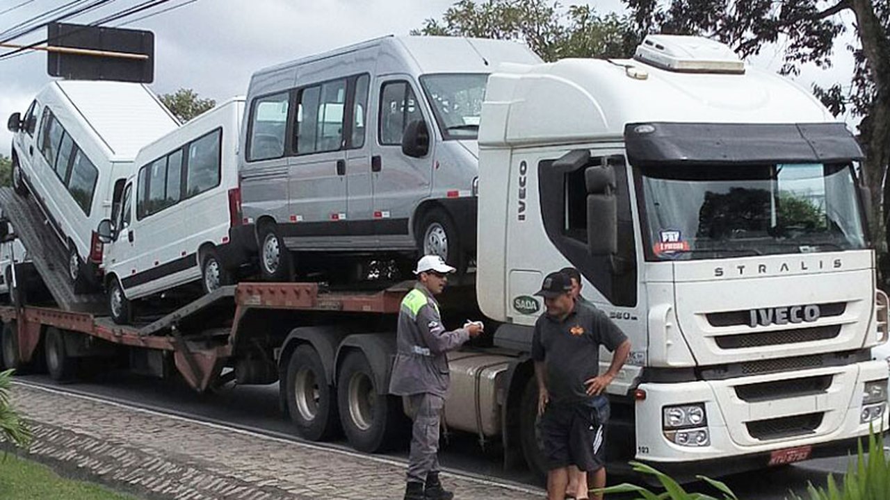 SMTT realiza operação de veículos pesados na parte alta de Maceió
