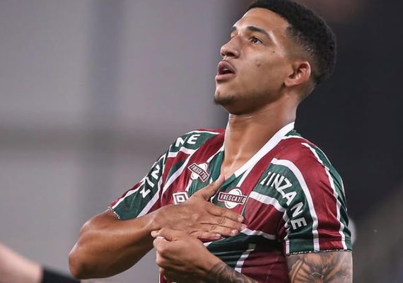 Fluminense anuncia negociação de Kauã Elias com o Shakhtar Donetsk e deseja sucesso ao atacante