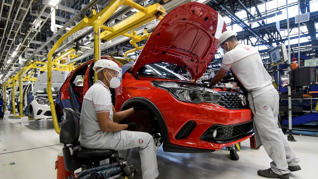 Anfavea revê de 9,4% para 4,1% a previsão ao crescimento da produção em 2022