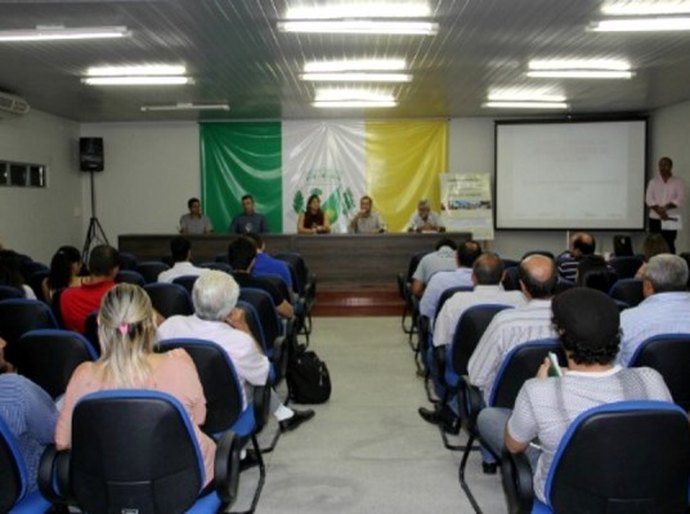 Arapiraca e governo assinam acordo para gestão de resíduos solídos