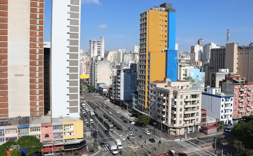 Homem invade estúdio atirando, mata cliente e fere tatuador na Grande São Paulo