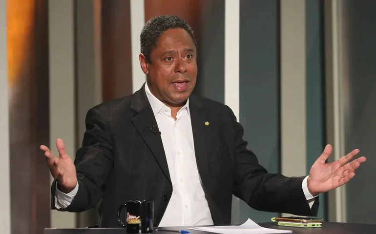 Câmara pode votar urgência do PL das fake news nesta semana