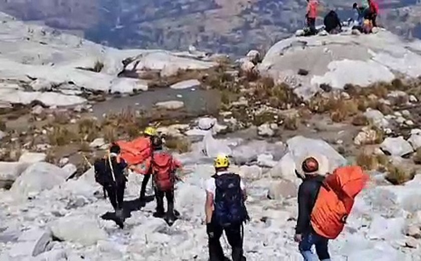 Corpo de alpinista dos EUA desaparecido há 22 anos é encontrado mumificado em montanha no Peru