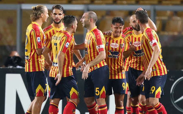 Lecce perde em casa para o Parma e é rebaixado para a segunda divisão na Itália
