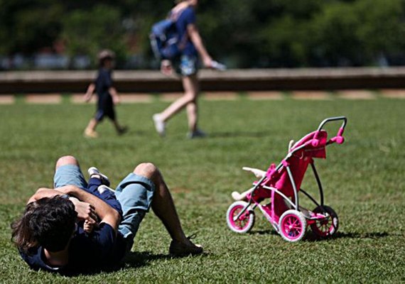 Hoje é Dia: paternidade responsável e direitos humanos são destaques