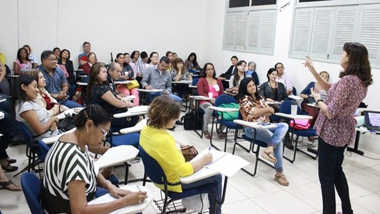 Governo do Estado capacita 24 mil servidores públicos em oito anos