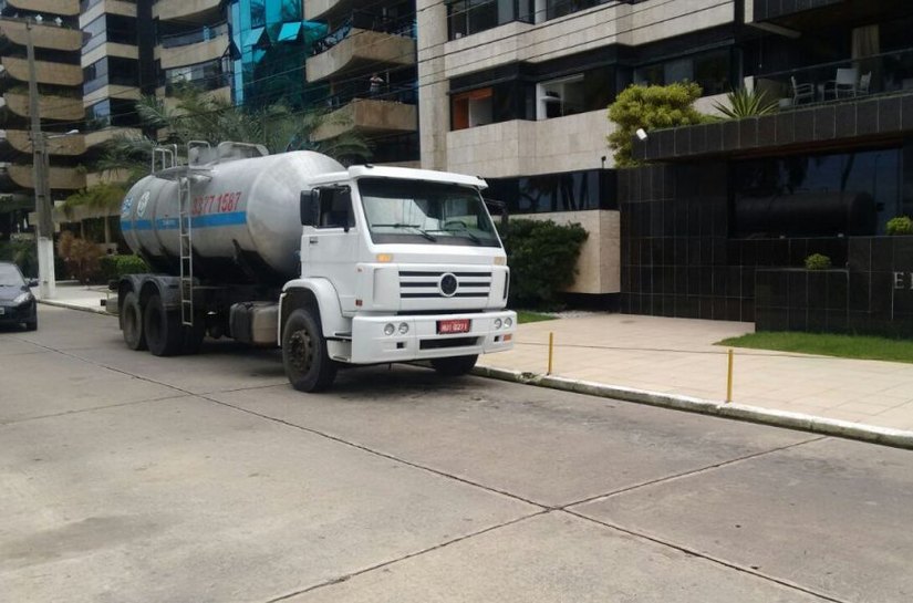SMTT Maceió intensifica a fiscalização do abastecimento de carros-pipa