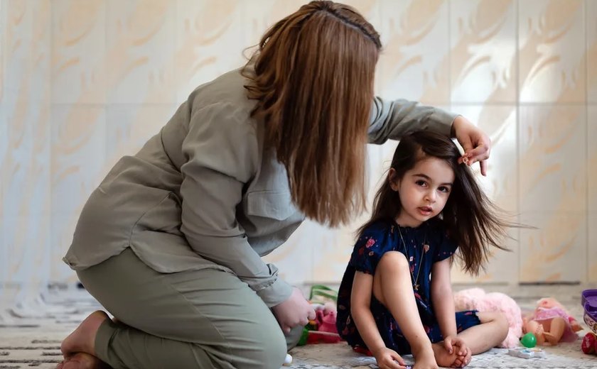 Irã: mães escolhem o exílio para garantir segurança de suas filhas