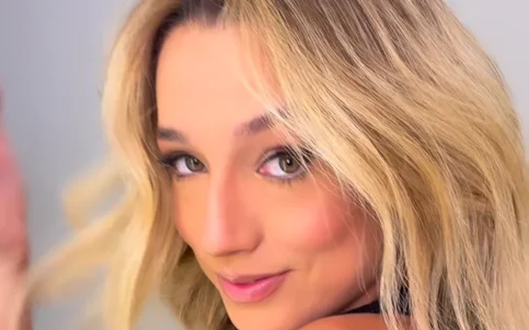 Samira retoca o loiro e usa meme do 'BBB 26' para mostrar resultado