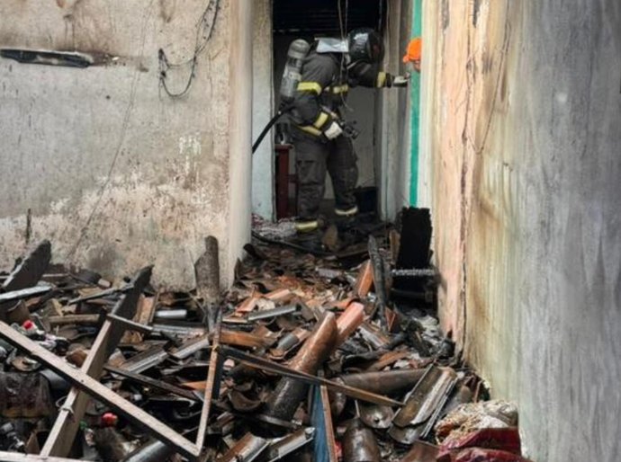 Corpo de Bombeiros combate incêndios em estabelecimentos comerciais em Maceió e Arapiraca