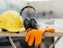front-view-protective-glasses-with-hard-hat-headphones.jpg 
