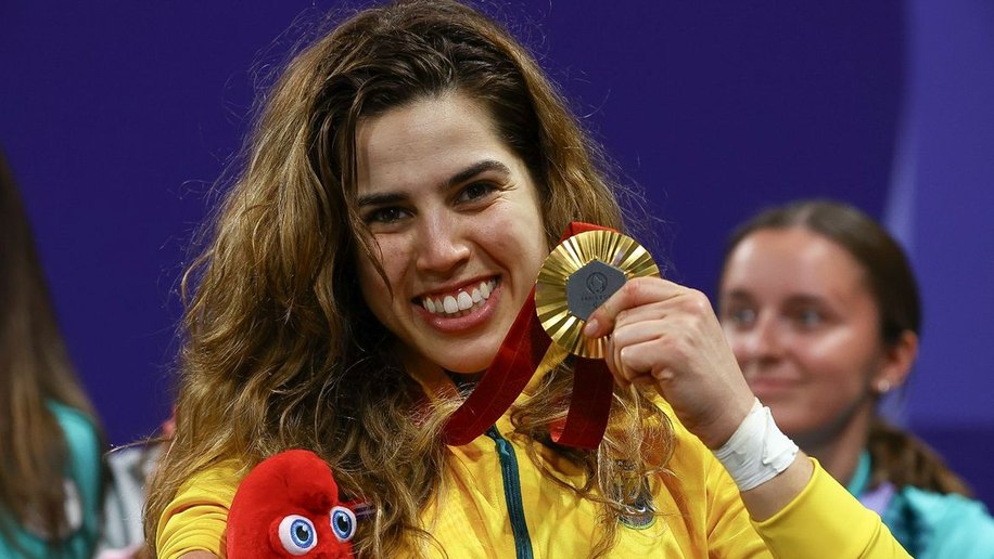 Ouro no parataekwondo, Carol Moura começou no esporte após assalto