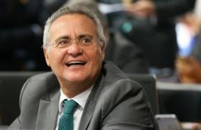 Bancada do PMDB decide manter Renan Calheiros como líder do partido no Senado