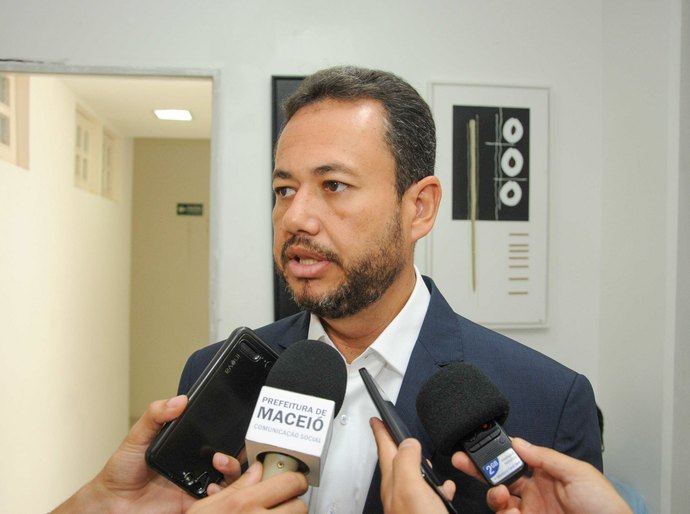 Prefeitura de Maceió libera pagamento do 13º dos servidores nesta quarta-feira